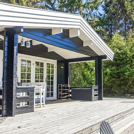 2 Bedroom Gorgeous In *