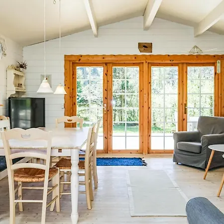 2 Bedroom Gorgeous In Neksø