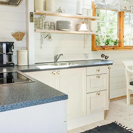 2 Bedroom Gorgeous In Neksø